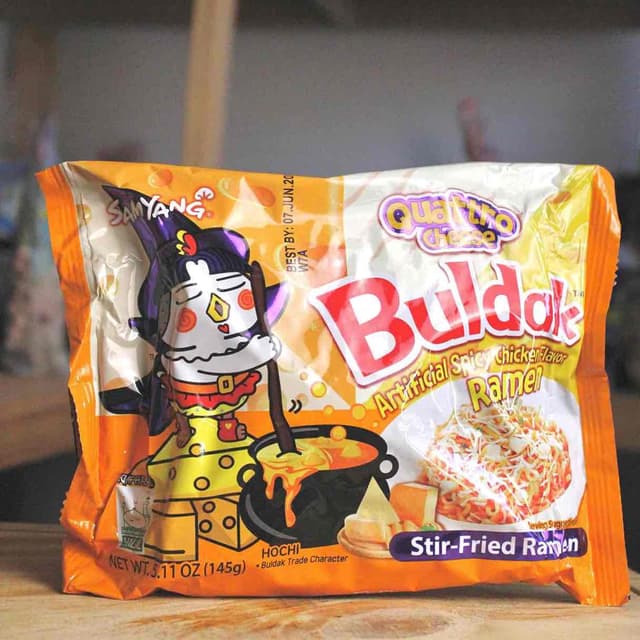 Buldak Ramen Cuatro Quesos.